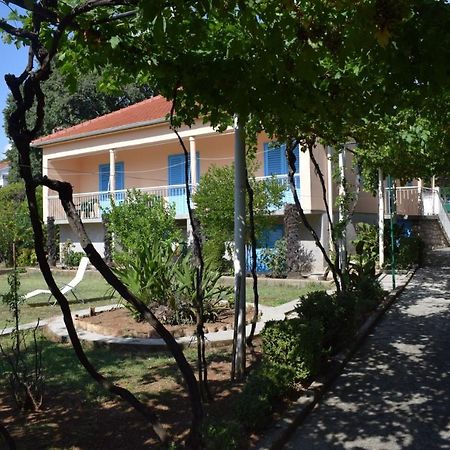 Apartman Morovic Sveti Filip i Jakov Exterior foto
