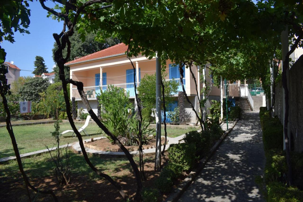 Apartman Morovic Sveti Filip i Jakov Exterior foto