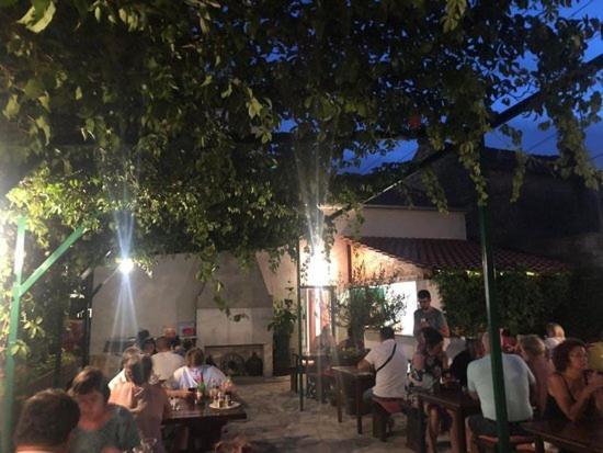 Apartman Morovic Sveti Filip i Jakov Exterior foto